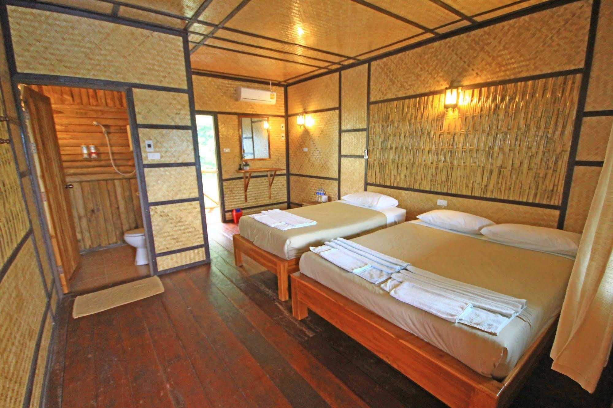 Saiyok Mantra Resort Ban Huai Maenam Noi Екстериор снимка