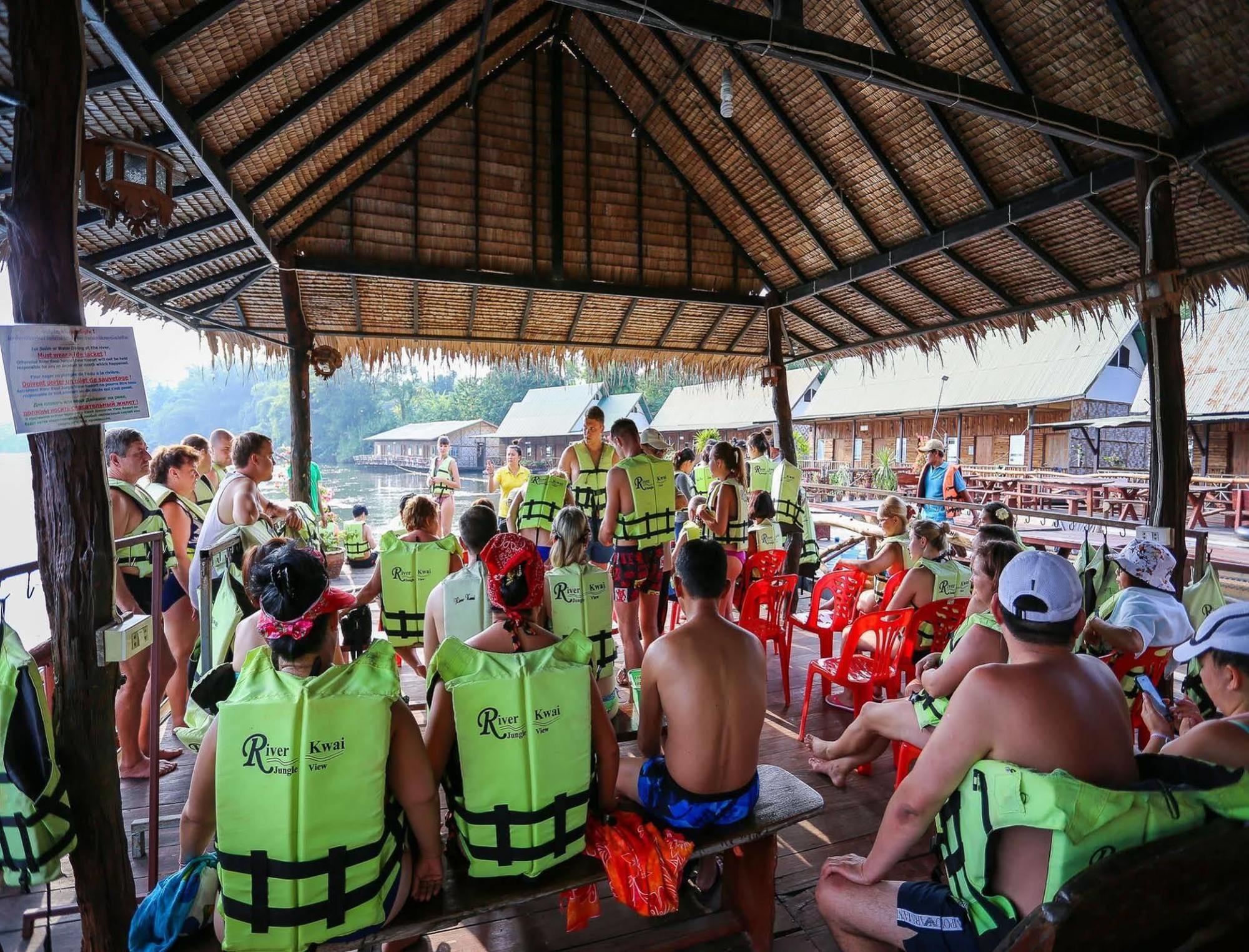 Saiyok Mantra Resort Ban Huai Maenam Noi Екстериор снимка