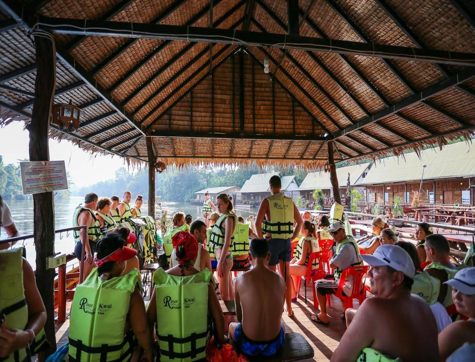 Saiyok Mantra Resort Ban Huai Maenam Noi Екстериор снимка